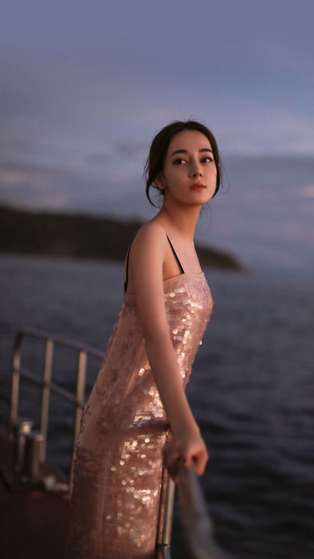 战术教科书!格列兹曼大师级演出映衬阿森纳青春风暴,枪手三球完胜皇马敲响时代强音