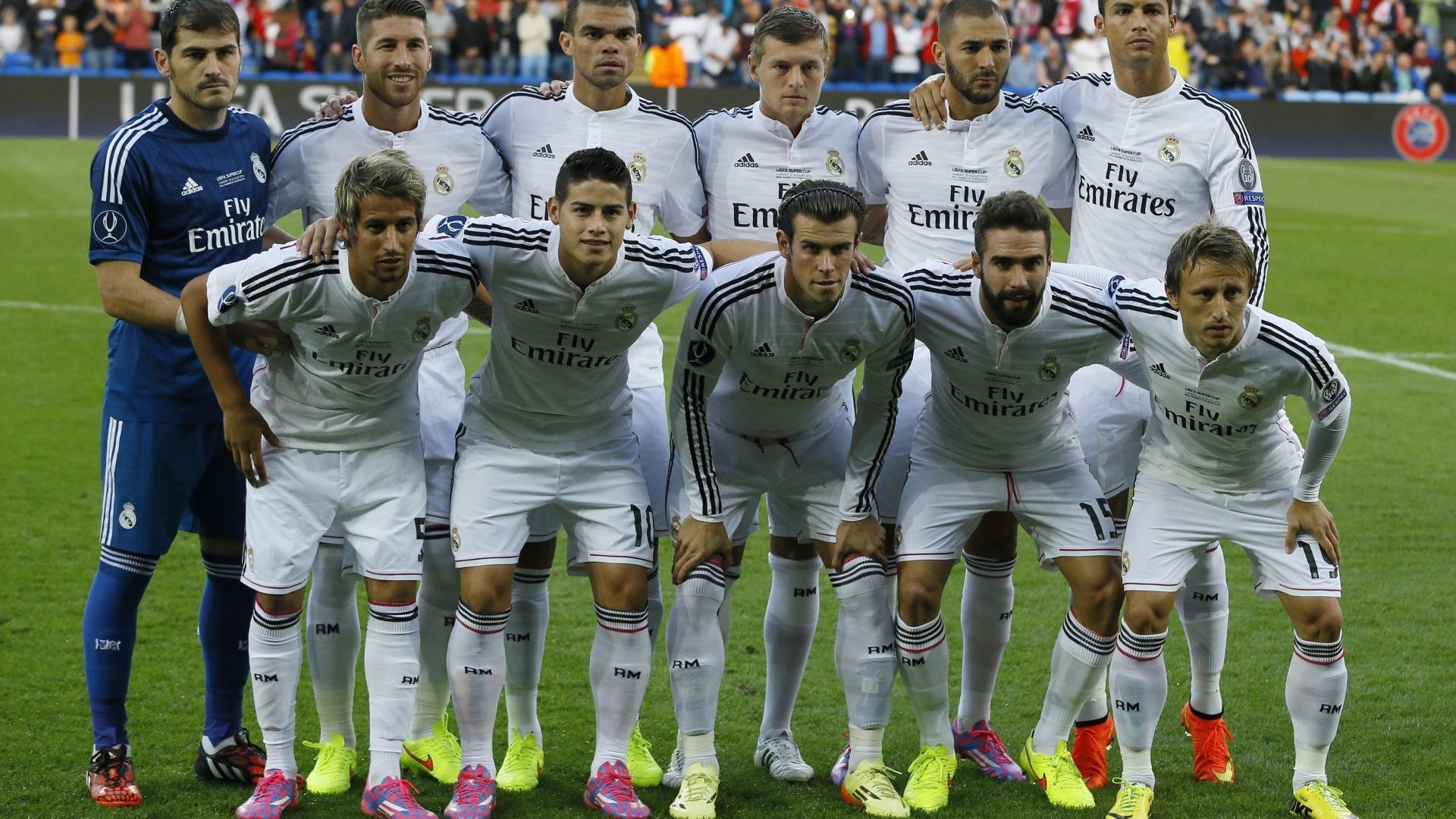 钢铁防线上的救赎之歌!德里赫特一锤定音,拜仁用整体绞杀压制皇马